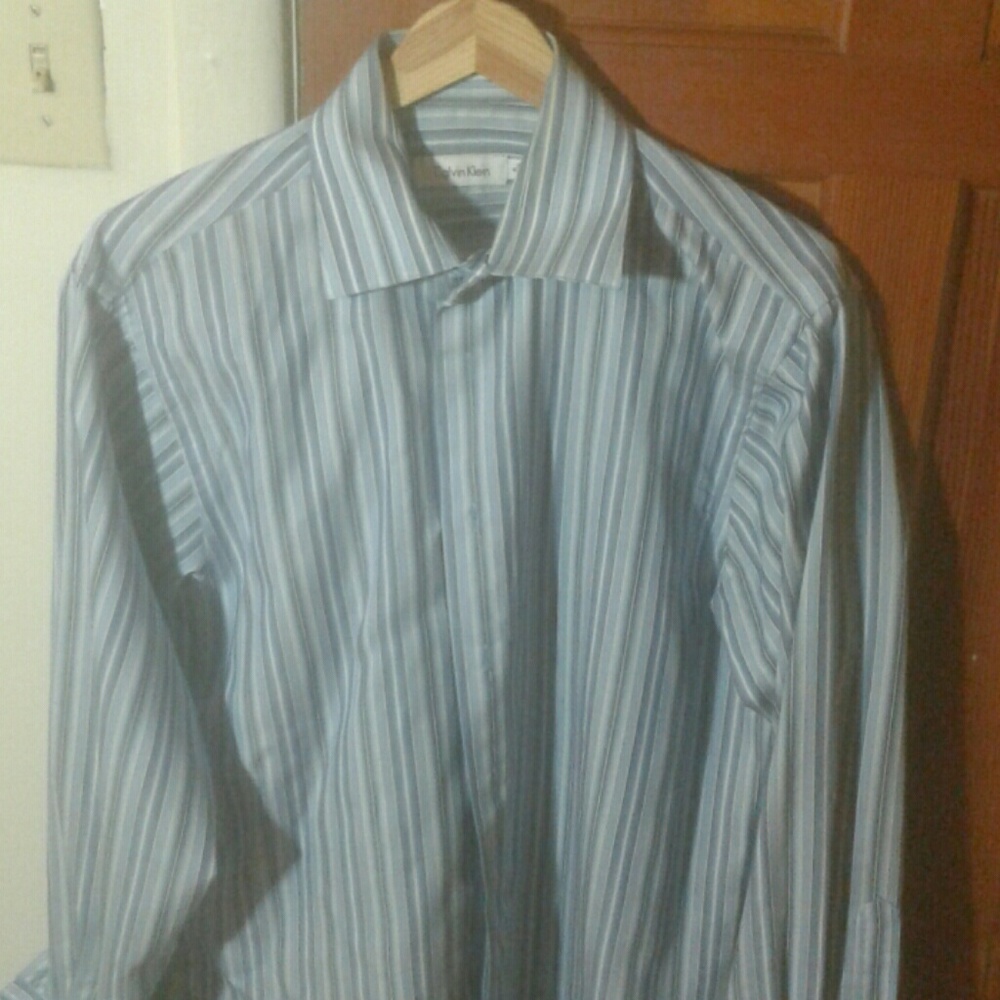 Long Sleeve Dress Shirt (requires cufflinks)
